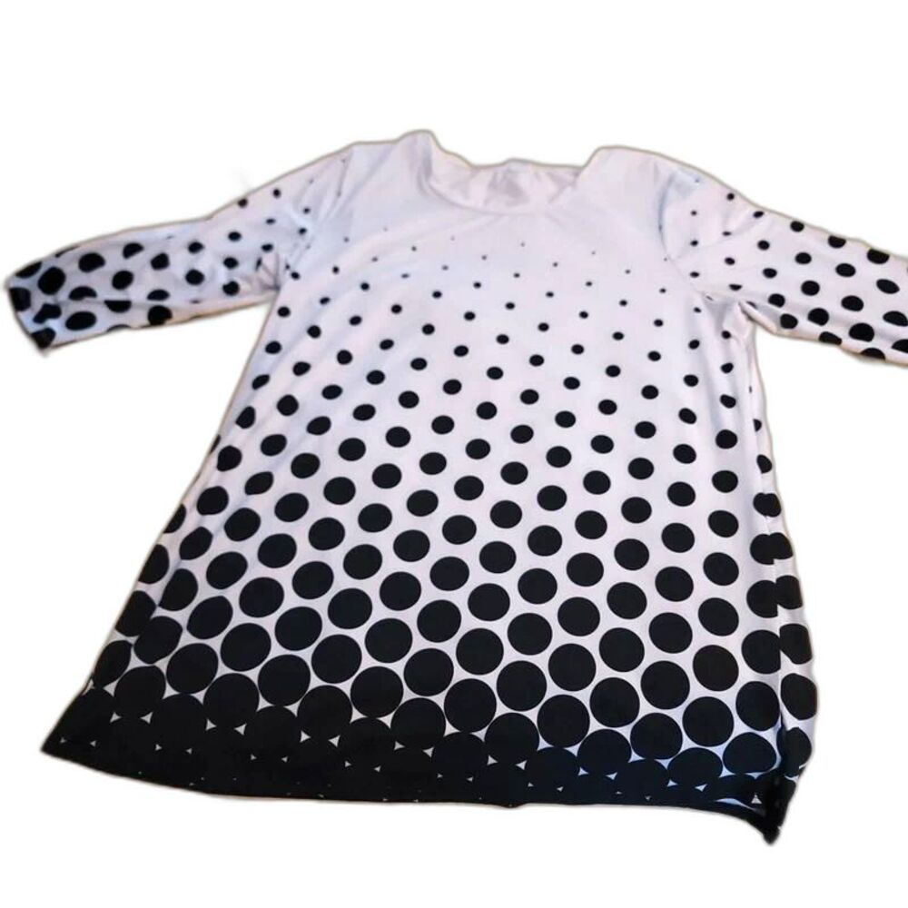 Polka dot white and black 3 quarter sleeve blouse